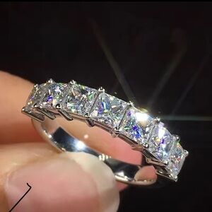 LUX 925 Sterling Silver Single Row Square Zircon Cute Fashion Ring